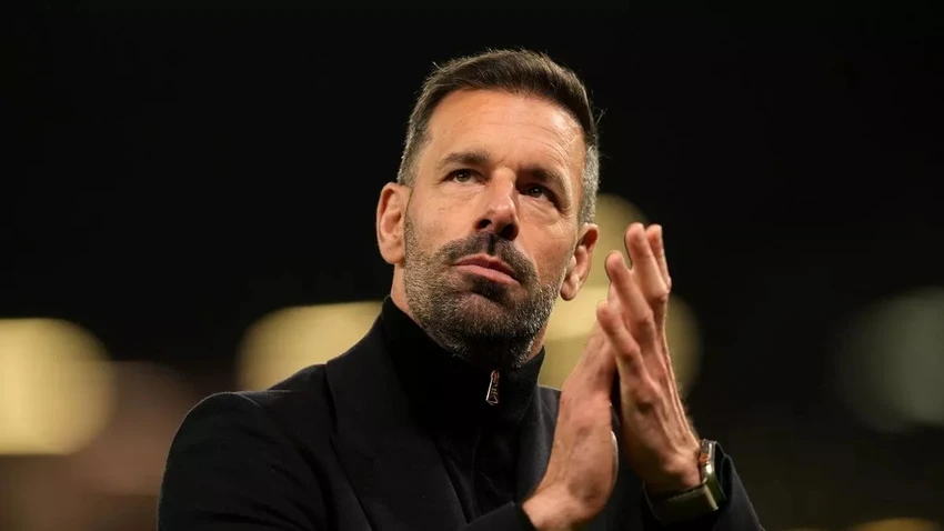 Van Nistelrooy nộp đơn xin việc,VAN NISTELROOY