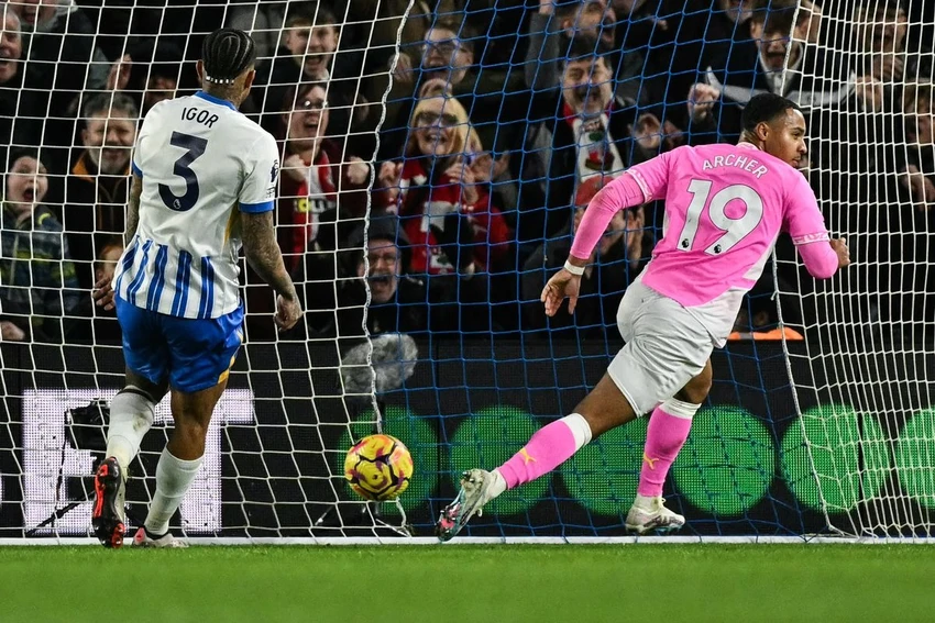 Archer-southampton-premier-league.jpg