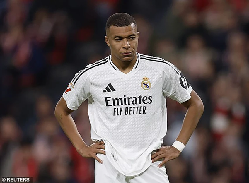 không phải lỗi của Mbappe,MBAPPE