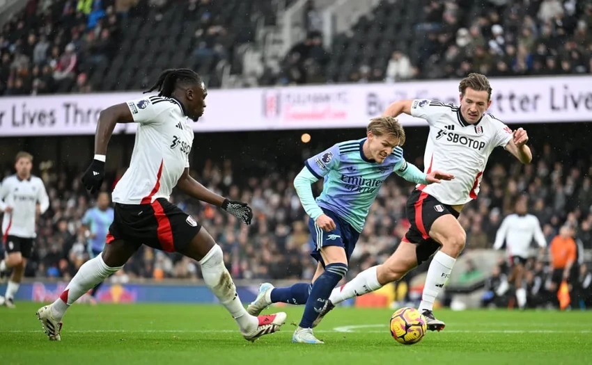 Arsenal bất lực