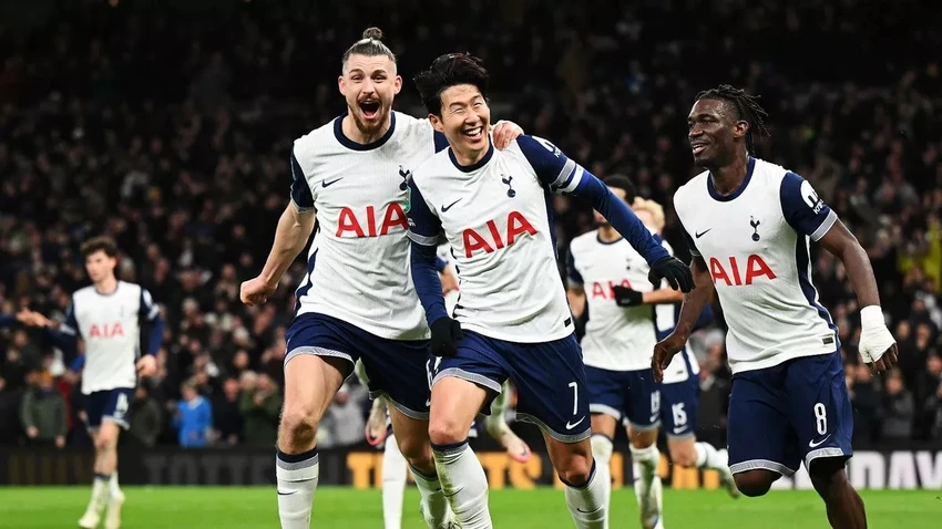tottenham-mu-carabao-cup.jpg