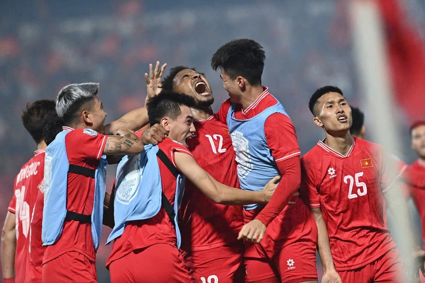 nguyen-xuan-son-11.jpg