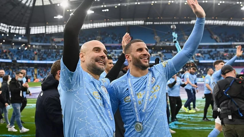 man-city-walker-pep-guardiola.jpg