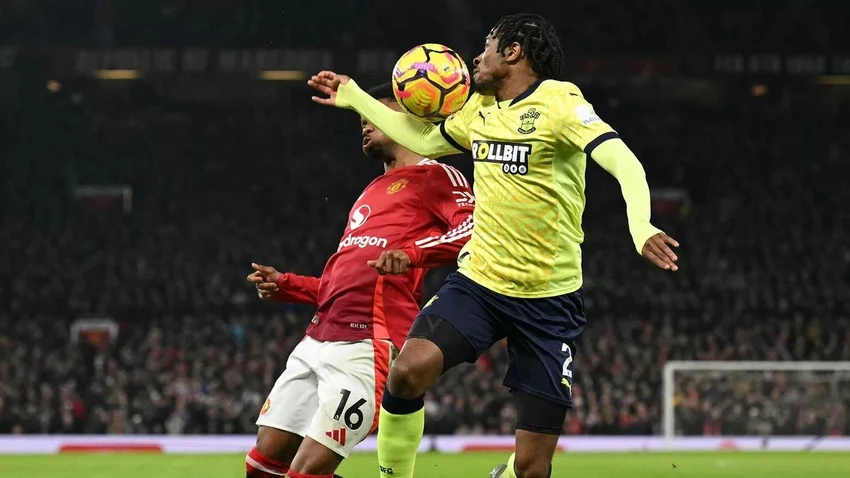 Premier League ra tuyên bố về quả phạt đền bị từ chối của MU,MU,Premier League