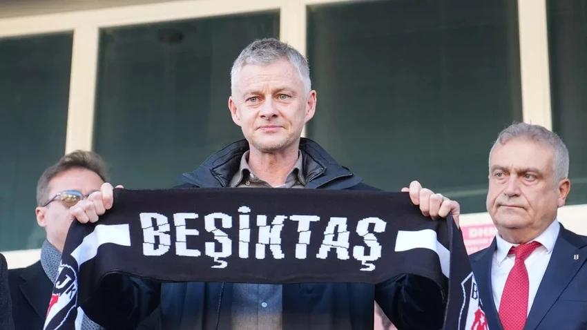 solskjaer-pha-vo-im-lang-sau-khi-tro-lai-dan-dat-clb-moi.jpg