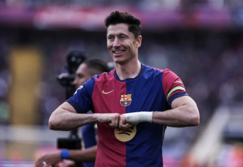 Barca áp sát Real Madrid