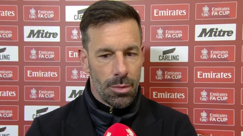 van-nistelrooy-leicester-city.jpg