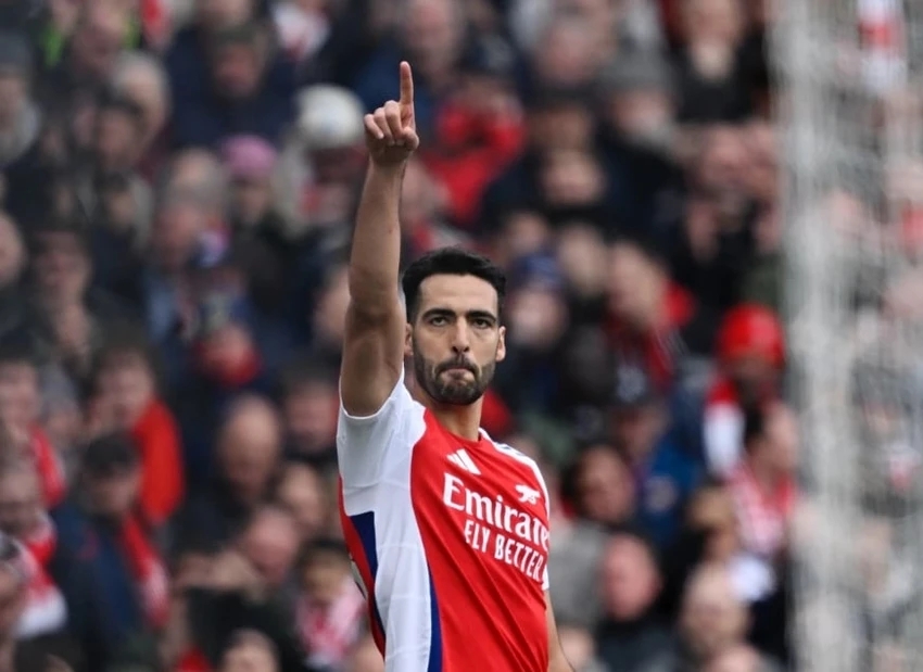 níu giữ hi vọng vô địch Premier League