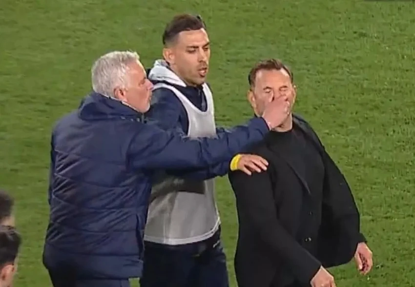 fenerbahce-jose-mourinho.jpg