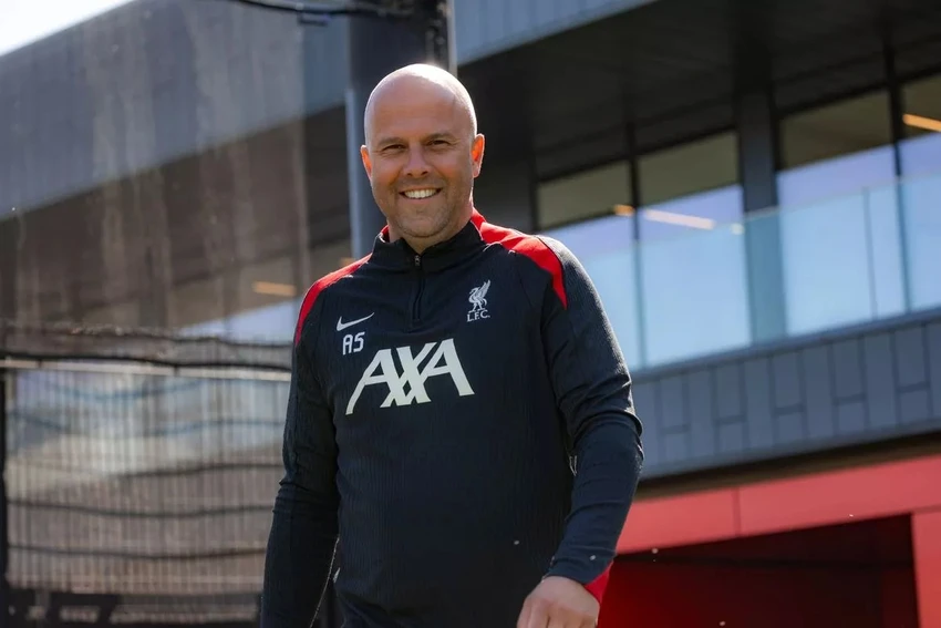 liverpool-arne-slot.jpg