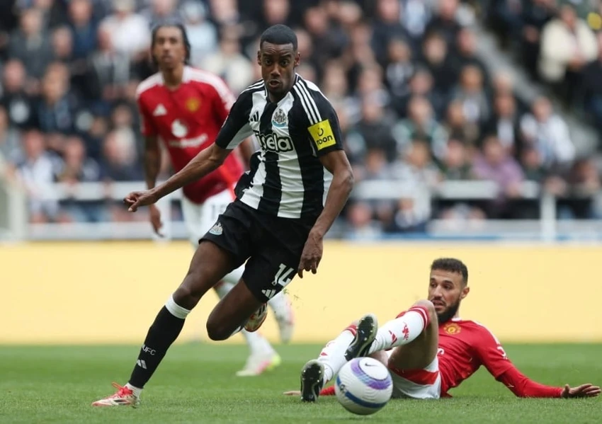 NEWCASTLE-PREMIER-LEAGUE.jpg