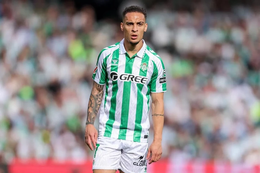 mu-real-betis-antony.jpg