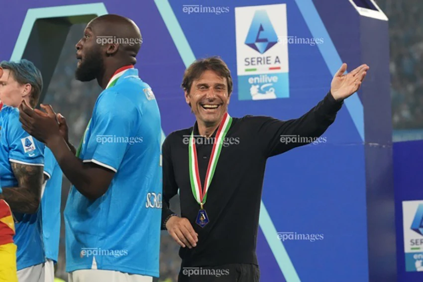 Conte kinh ngạc về vụ chuyển nhượng của MU,MU,Conte