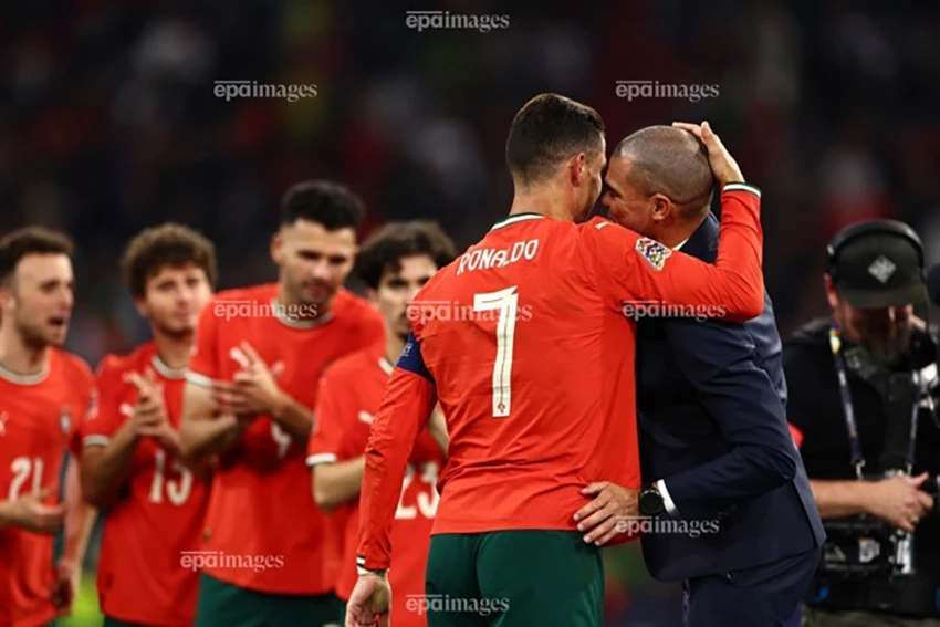 Ronaldo bộc lộ bản chất thật chỉ bằng một cử chỉ,RONALDO