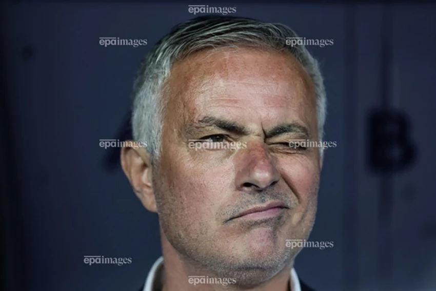 Mourinho thẳng thừng hạ thấp thành công của Chelsea,MOURINHO,CHELSEA