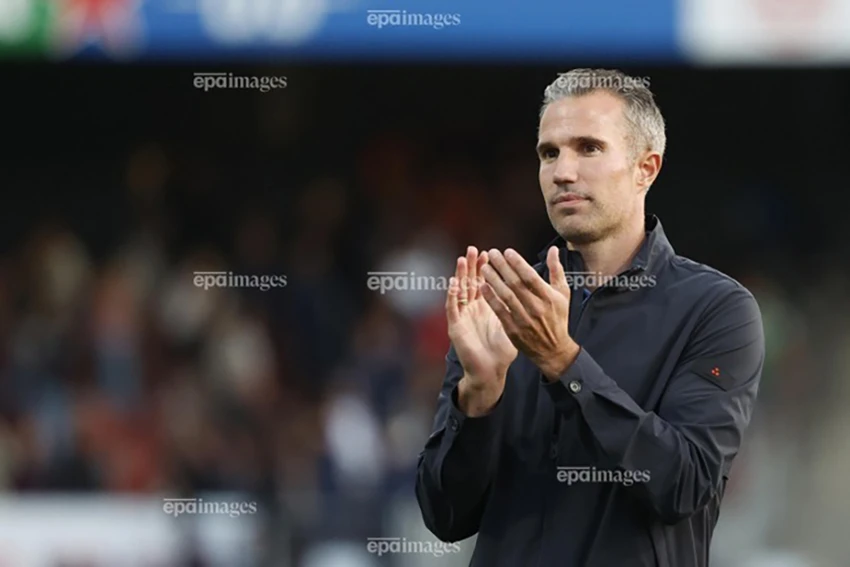 Van Persie trả lời câu hỏi về việc yêu MU hay Arsenal,MU,ARSENAL,VAN PERSIE