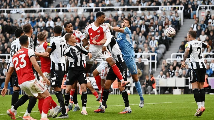 ngược dòng cảm xúc,Arsenal