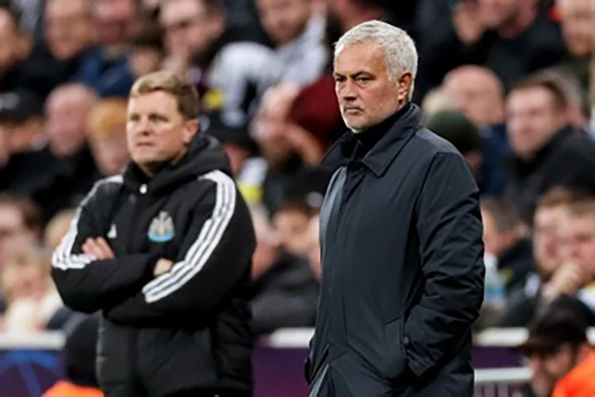 mourinho-thua-tam-phuc-khau-phuc.jpg
