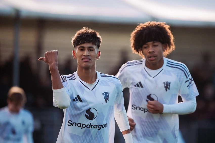 mu-danh-bai-liverpool-7-0.jpg