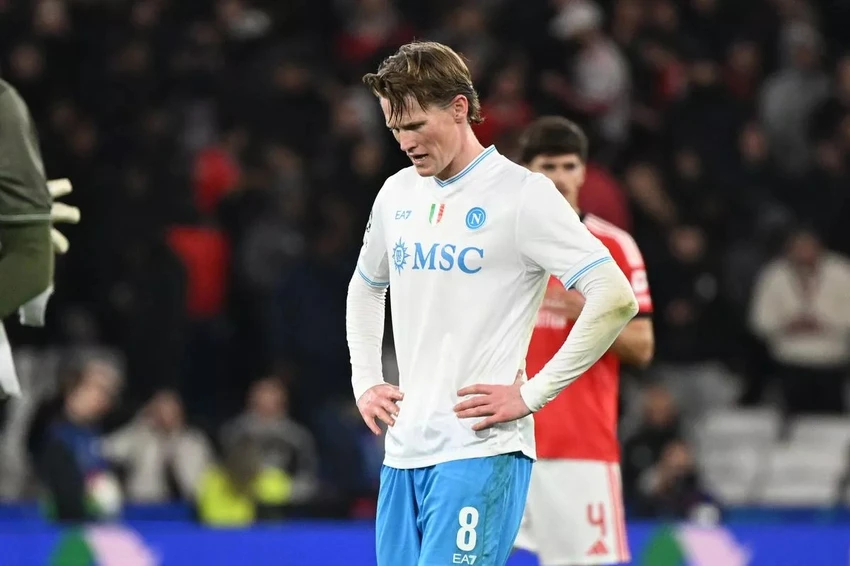 mctominay-bi-truyen-thong-y-chi-trich-du-doi.jpg