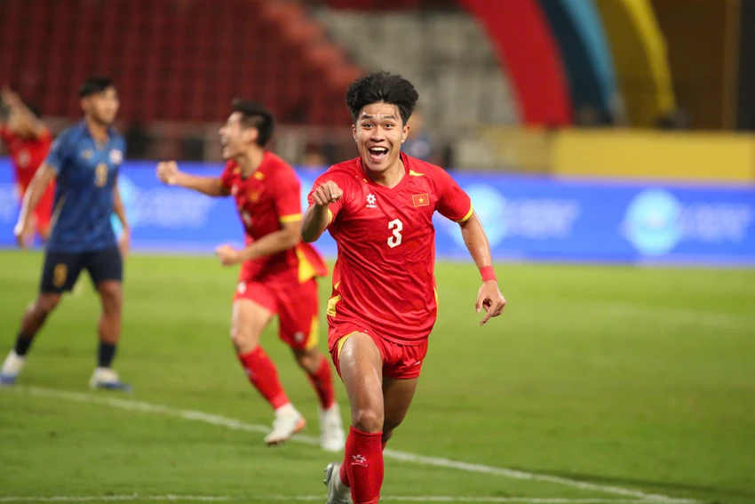 u-22-viet-nam-2.jpg