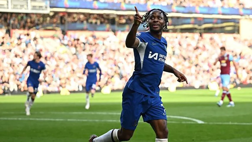 sterling-chelsea.jpg