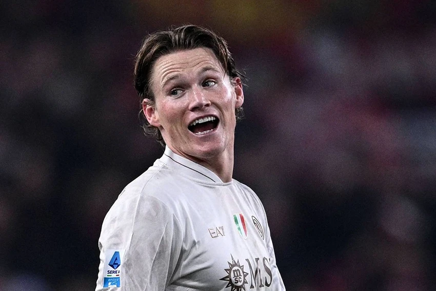 chua-phu-ho-mctominay.jpg