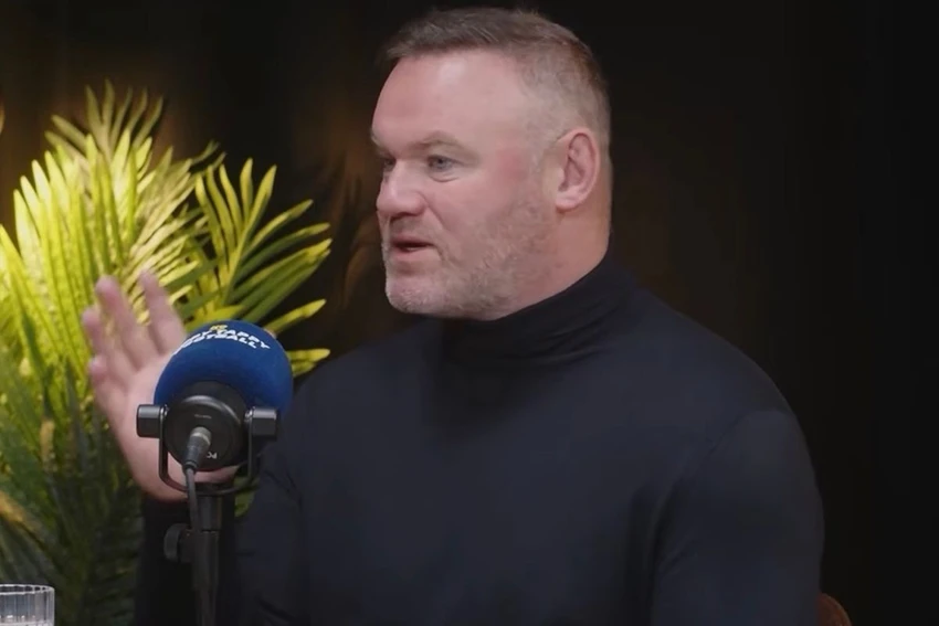 rooney-tuc-dien-voi-ke-thich-gay-chu-y-voi-mu.jpg