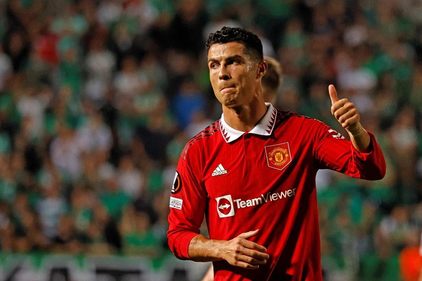 ronaldo-khong-than-thien-2.jpg