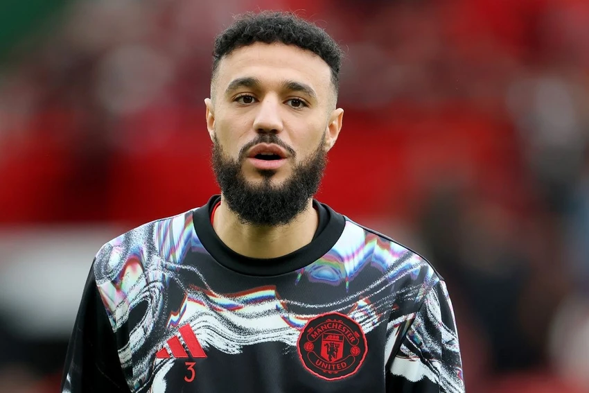 Mazraoui-MU.jpg