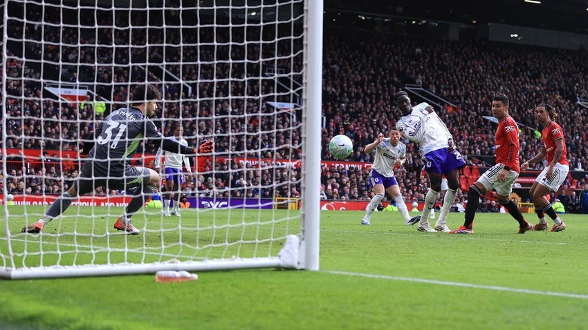 mu-aston-villa-premier-league.jpg