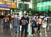 Lễ 30-4, sân bay Tân Sơn Nhất 'bận rộn' trở lại