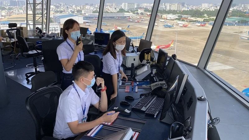 Nhà chức trách hàng không lưu ý, điều hành bay ưu tiên chuyến bay đúng giờ. Ảnh: VATM