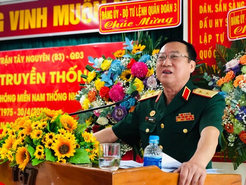 Trung tướng Nguyễn Đức Hải, nguyên Tư lệnh Quân đoàn 3, nguyên Viện trưởng Viện Chiến lược Bộ Quốc phòng ôn lại quá truyền thống hào hùng của Mặt trận B3. Ảnh: PHONG ĐIỀN Trung tướng Nguyễn Đức Hải, nguyên Tư lệnh Quân đoàn 3, nguyên Viện trưởng Viện Chiến lược Bộ Quốc phòng ôn lại quá truyền thống hào hùng của Mặt trận B3. Ảnh: PHONG ĐIỀN