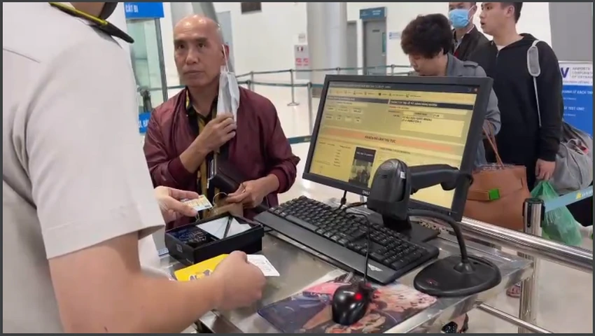 Số lượng thử nghiệm tại sân bay Cát Bi là 758 hành khách, trong đó số lượng thẻ CCCD được nhận dạng là 746 thẻ (98,4%). Ảnh: ACV Số lượng thử nghiệm tại sân bay Cát Bi là 758 hành khách, trong đó số lượng thẻ CCCD được nhận dạng là 746 thẻ (98,4%). Ảnh: ACV