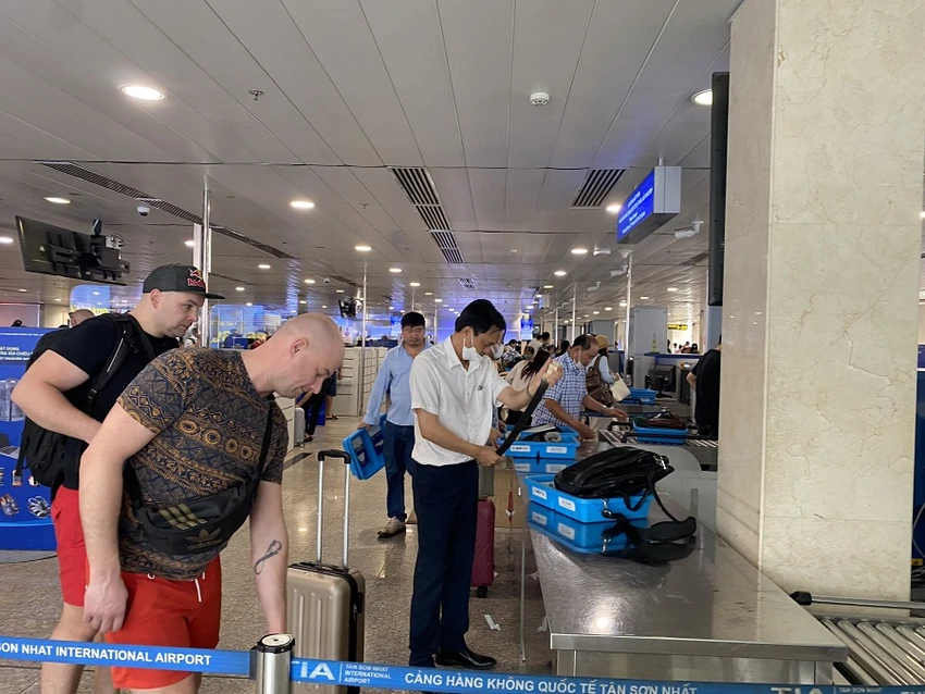 Sản lượng khách quốc tế đến Việt Nam qua các sân bay đạt 14,4 triệu lượt. Ảnh: PLO Sản lượng khách quốc tế đến Việt Nam qua các sân bay đạt 14,4 triệu lượt. Ảnh: PLO