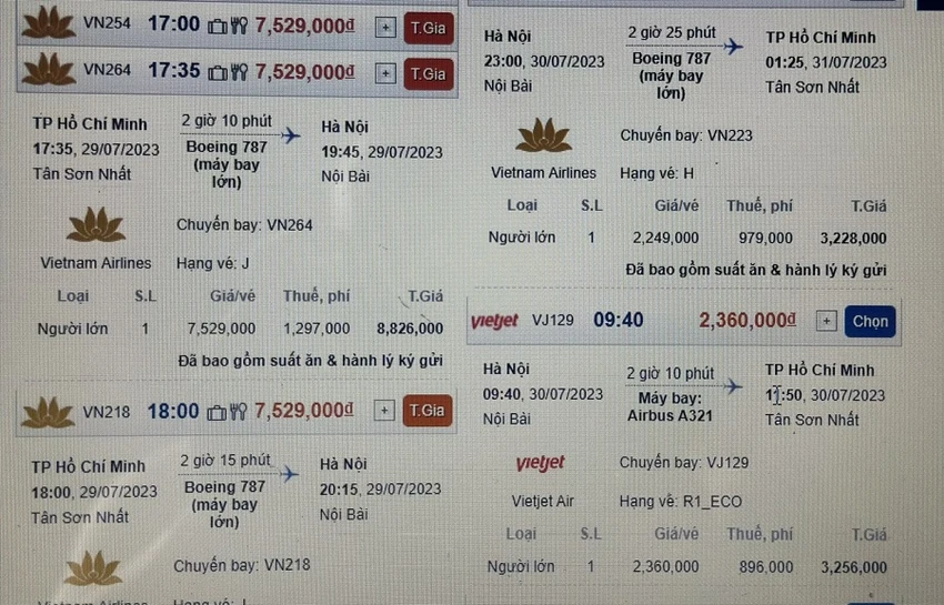 Vé khứ hồi trên đường bay TP.HCM-Hà Nội tăng giá kỉ lục. Ảnh: P.ĐIỀN Vé khứ hồi trên đường bay TP.HCM-Hà Nội tăng giá kỉ lục. Ảnh: P.ĐIỀN