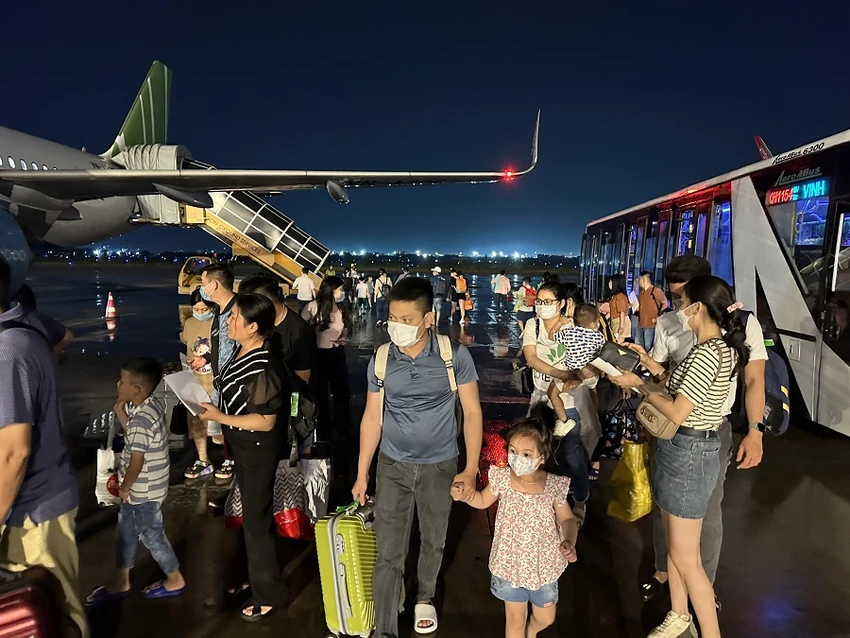 chuyen-bay-dem.jpg