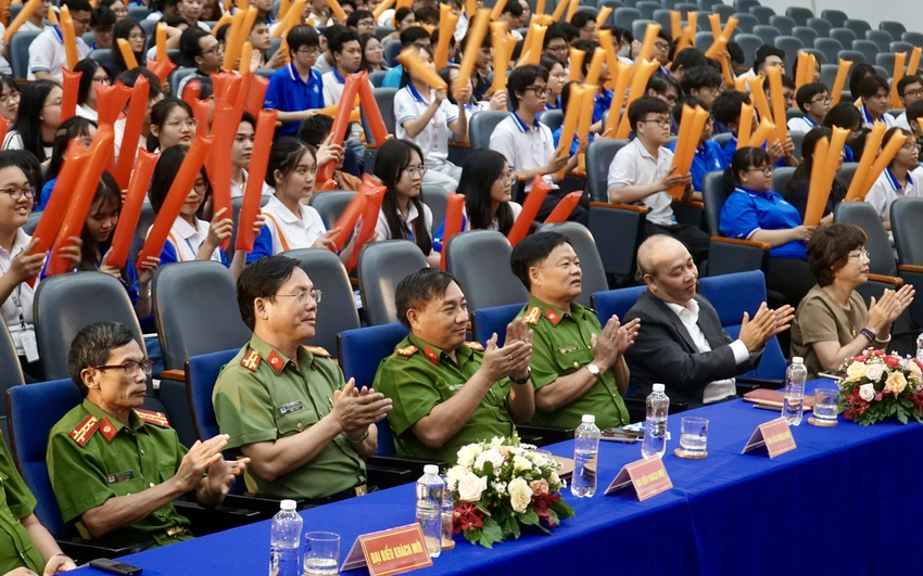 do-tuoi-su-dung-ma-tuy-ngay-cang-tre.jpg
