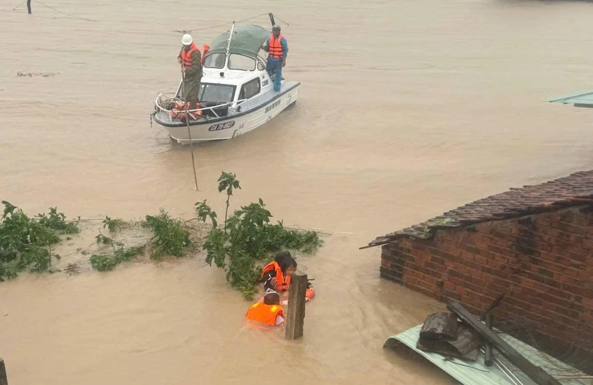 tien-thoai-cuu-ho.jpg