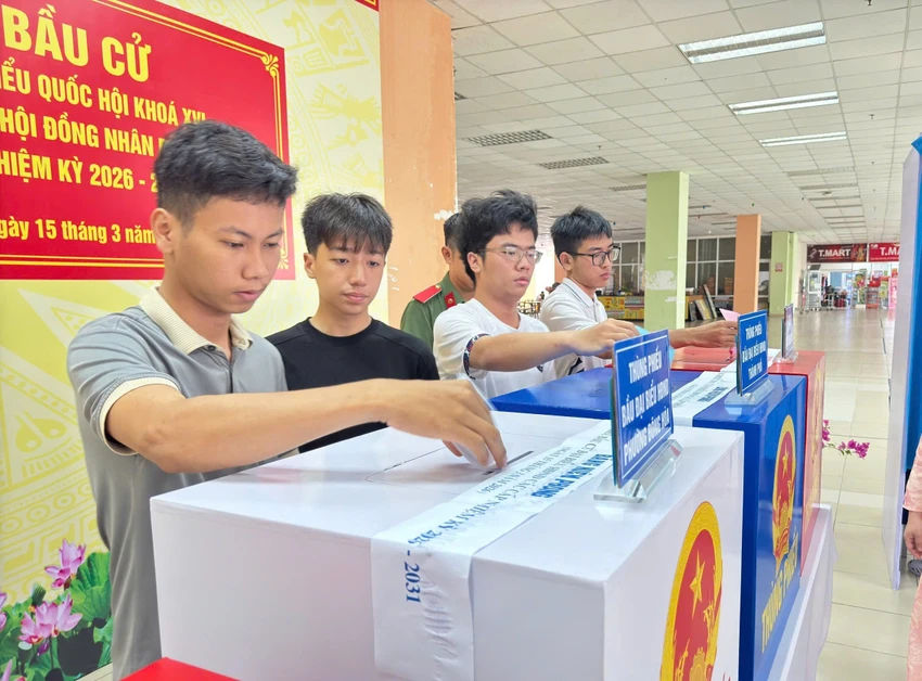 gen-h-pham-anh-bau-cu.jpg