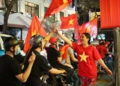 Nhìn lại khoảnh khắc người dân vỡ òa vì U-23 Việt Nam