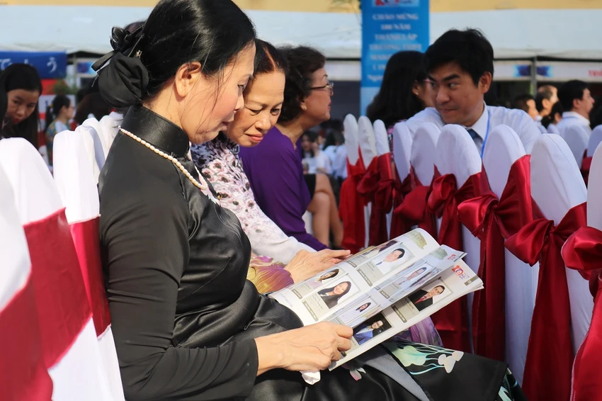 Ông Trương Hòa Bình dự kỷ niệm 100 năm thành lập trường Marie Curie ảnh 7 Ông Trương Hòa Bình dự kỷ niệm 100 năm thành lập trường Marie Curie ảnh 7