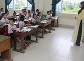 Trường chuẩn quốc gia không đủ học sinh