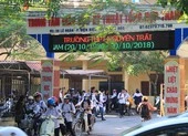 7 học sinh bị đuổi học vì nói xấu giáo viên đi học lại từ mai