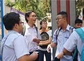 Đề thi Toán chuyên vào Phổ thông Năng khiếu có sai sót 