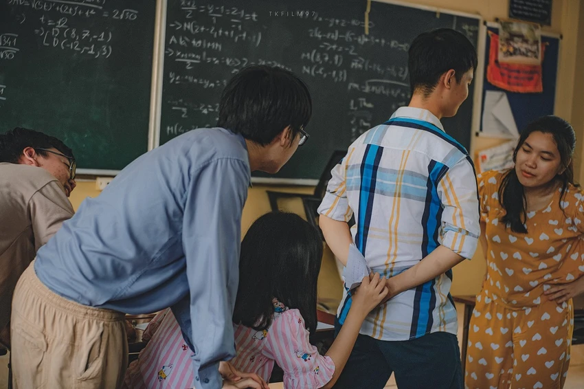 Độc đáo ảnh kỷ yếu lấy ý tưởng từ tác phẩm của Nguyễn Nhật Ánh ảnh 16 Độc đáo ảnh kỷ yếu lấy ý tưởng từ tác phẩm của Nguyễn Nhật Ánh ảnh 16