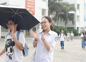Thi lớp 10 ở Hà Nội: 'Chưa thấy đề Tiếng anh nào dễ như vậy' 