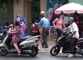 Thầy hiệu trưởng suốt 7 năm đứng đón học sinh