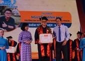 Nam sinh đạt thủ khoa kép